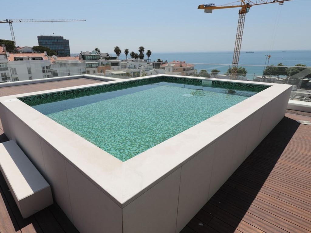 Novo apartamento com vista de mar e cobertura com piscina
