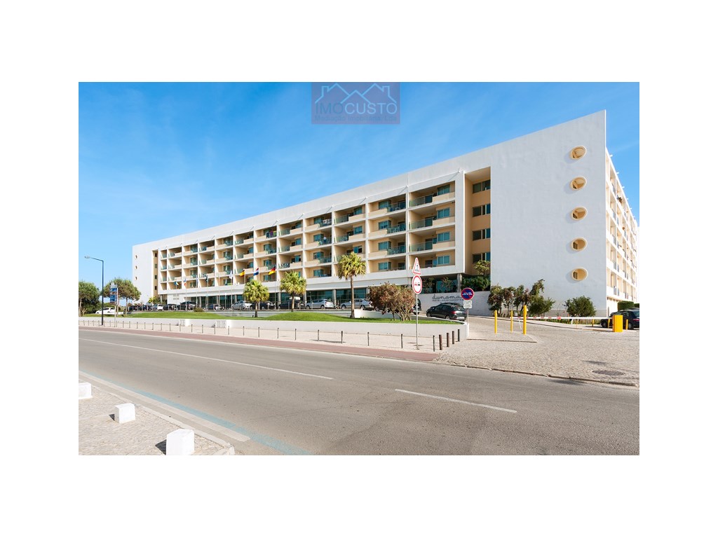 1 Bedroom Apartment Situated In Apart Hotel Dunamar In