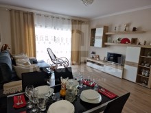 Para venda apartamento com 1 quarto completamente remodelado, em Albufeira%16/26