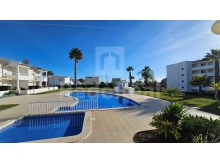 3 bedroom villa in a gated community with swimming pool and sea views 400m from the beach in Albufeira