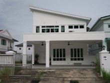 独立式住宅 › Kota Batu | 6 多个卧室