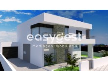 Exelente Einfamilienhaus T3 1 mit Schwimmbad in Marisol- Valadares | 4 Zimmer | 3WC