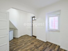 2-Zimmer-Wohnung mit Terrasse in Campo de Ourique mit 74 m2 | 2 Zimmer | 1WC