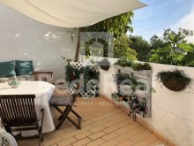 Chalet pareado de 4 dormitorios y jardín en Pêra- Silves