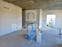 Excellent 3 bedroom flat with a total area of 171m2, garage and closed storage under construction in the centre of Almancil.