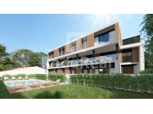 Excelente apartamento de 2 dormitorios con piscina, en construcción en el centro de Almancil.