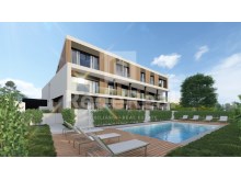 Excellent 2 bedroom flat with swimming pool, under construction in the centre of Almancil.