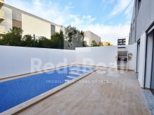 3 bedroom villa with swimming pool and brand new, located in the center of Olhão.