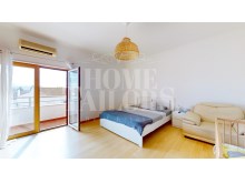 House-in-Samora-Correia-bedroom%10/36
