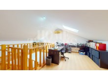 House-in-Samora-Correia-attic%24/36