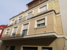 Excelente casa señorial con patio y terraza en Alzira en la calle Hort dels Frares con una excelente ubicación y a 100 metros de la Plaza Mayor | 4 Habitaciones | 2WC