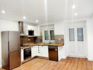 Completely renovated 2 bedroom house | 2 Bedrooms | 2WC