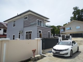 独立式住宅 › Gadong B | 5 多个卧室
