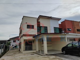Semi-Detached House › Sengkurong | 4 Bedrooms
