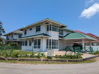 Detached House › Gadong A | 5 Bedrooms