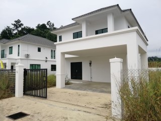 独立式住宅 › Sengkurong | 5 多个卧室 | 5WC