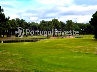 Magnificent land of 1307 m2 with excellent location in Herdade da Aroeira. | 