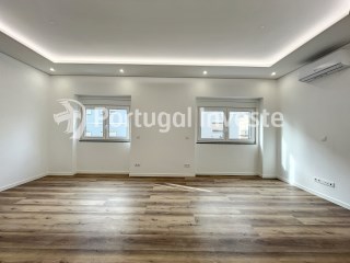 2 bedroom apartment in a fully rehabilitated building in Almada | 2 多个卧室