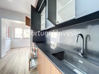 2 bedroom apartment in a fully rehabilitated building in Almada | 2 多个卧室