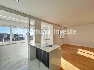 Fantastic 2 bedroom apartment in CRISTO REI 43, in Almada | 2 Спальни | 2WC