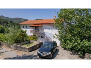 House › Resende | 5 Bedrooms