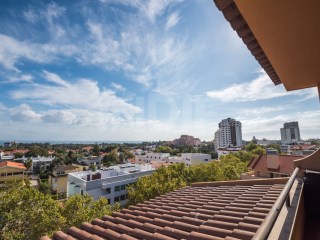 Fantastic 4 bedrooms in the Centre of Cascais with sea view | 4 Bedrooms | 3WC