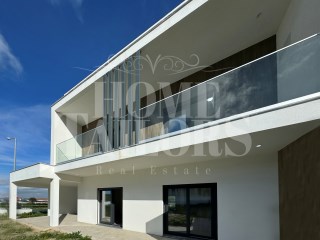 New 3 bedroom villa in Sesimbra | 3 Bedrooms | 3WC