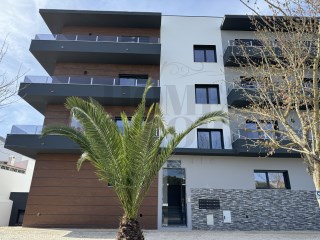 New 3 bedroom flat in Quinta da Amizade | 3 Bedrooms | 2WC
