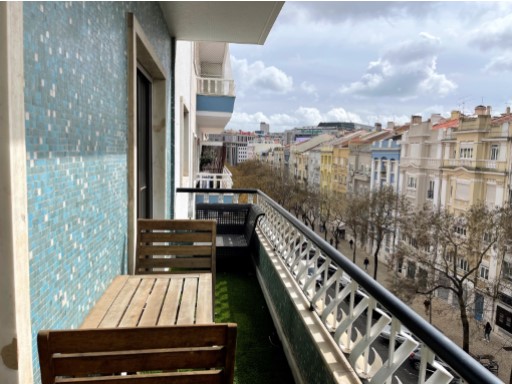 lisbon centre apartment with balcony%8/42