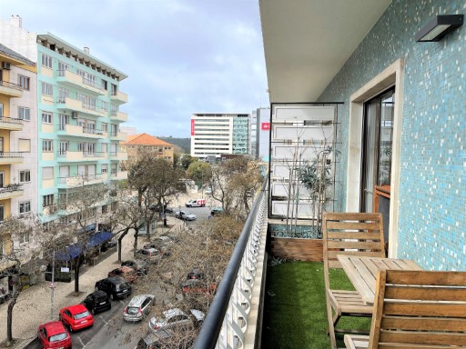 lisbon centre apartment with balcony%40/42
