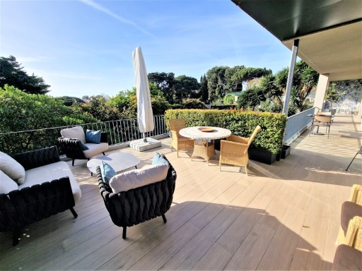 Quality and extremelly confortable apartament with excellent terrace in Cascais center.%5/13