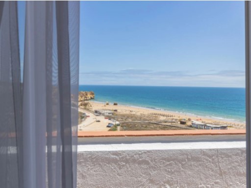 Apartment with sea views%4/15