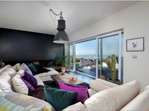 Fabulous sea front apartment with huge top terrace and private pool.%9/43