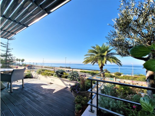 Fabulous sea front apartment with huge top terrace and private pool.%13/43