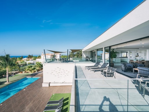 Modern quality villa with sea view%2/51