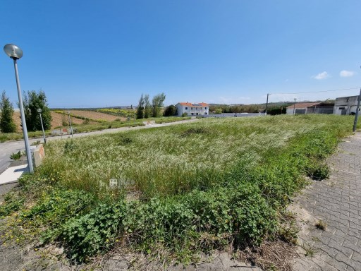 Plot for construction of a villa with basement (optional), 2 floors and garage on the side. | 