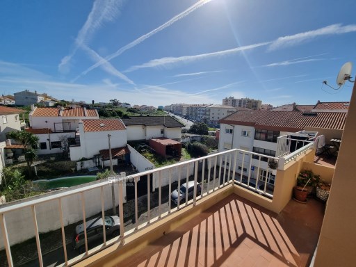 3 bedroom flat for sale in the city of Peniche. | 3 Bedrooms | 1WC