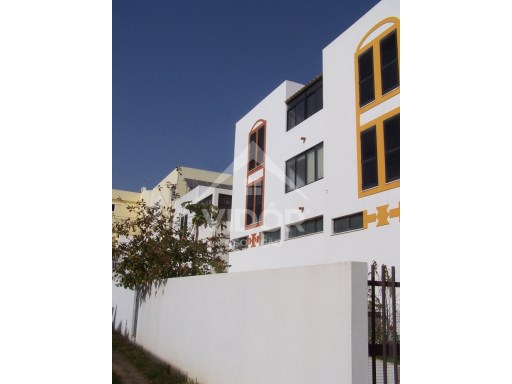 Moradia de quatro pisos em Vilamoura, Algarve | T4