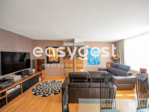 Apartment T5 converted into T3 with 125m2 and two parking spaces | 3 Bedrooms | 2WC