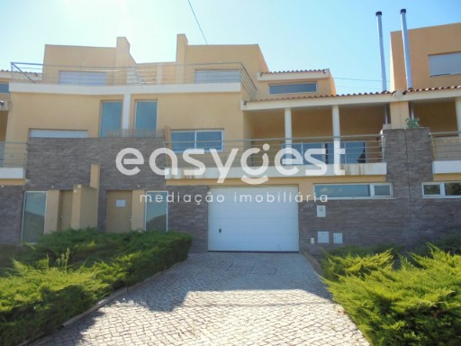 2 bedroom villa is located in the middle of the Condominium of Vale do Vime | 2 Bedrooms | 3WC