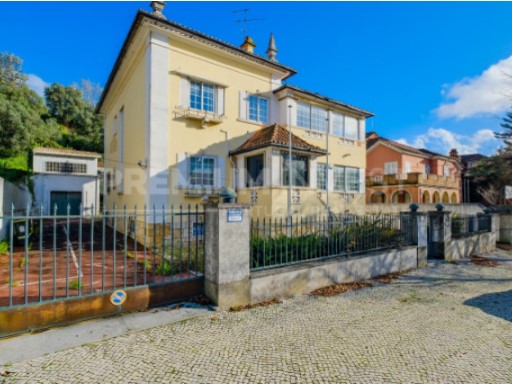 Detached House T5 in the heart of Lisbon 2 mins from the airport | 5 Bedrooms | 4WC