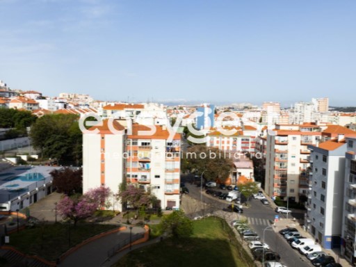T0 in Reboleira, is five minutes walk from the metro station | 0 Bedrooms | 1WC