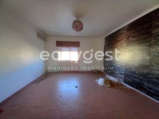 4-room apartment located in Alhos Vedros | 3 Bedrooms | 2WC