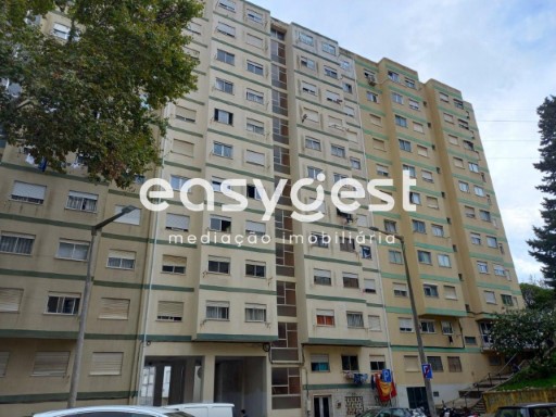 3-room apartment located in the area of Odivelas | 2 Bedrooms | 1WC