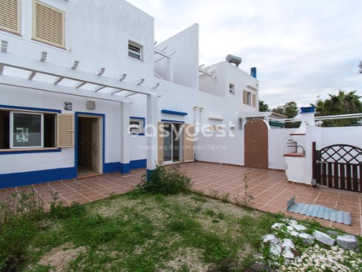 4 bedroom villa with garage, garden and terrace in Castro Marim | 4 Bedrooms | 3WC