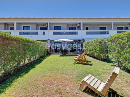Villa with three bedrooms, private garden, garage and swimming pool | 3 Bedrooms | 3WC