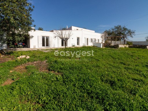Farm with Detached House T4, in Moncarapacho and Fuzeta | 4 Спальни | 5WC