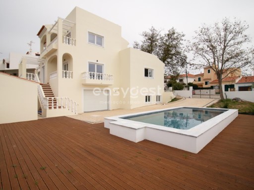5 bedroom villa with pool and garage - close to Praia Verde | 5 多个卧室 | 5WC