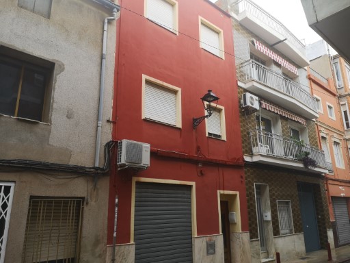 House › Alzira | 6 Bedrooms | 1WC