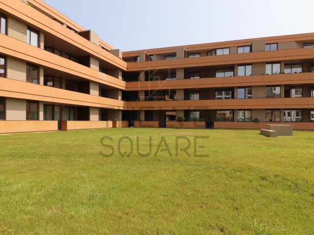 Apartment T4 - Gated Community | 4 Bedrooms | 4WC